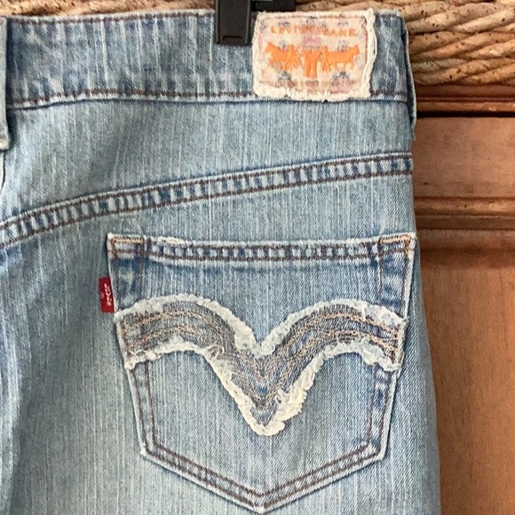🦋Levis Jeans So Fun Size 16 Fun to Wear Denim Skirt Wardrobe Must Have 🦋 - Picture 8 of 11